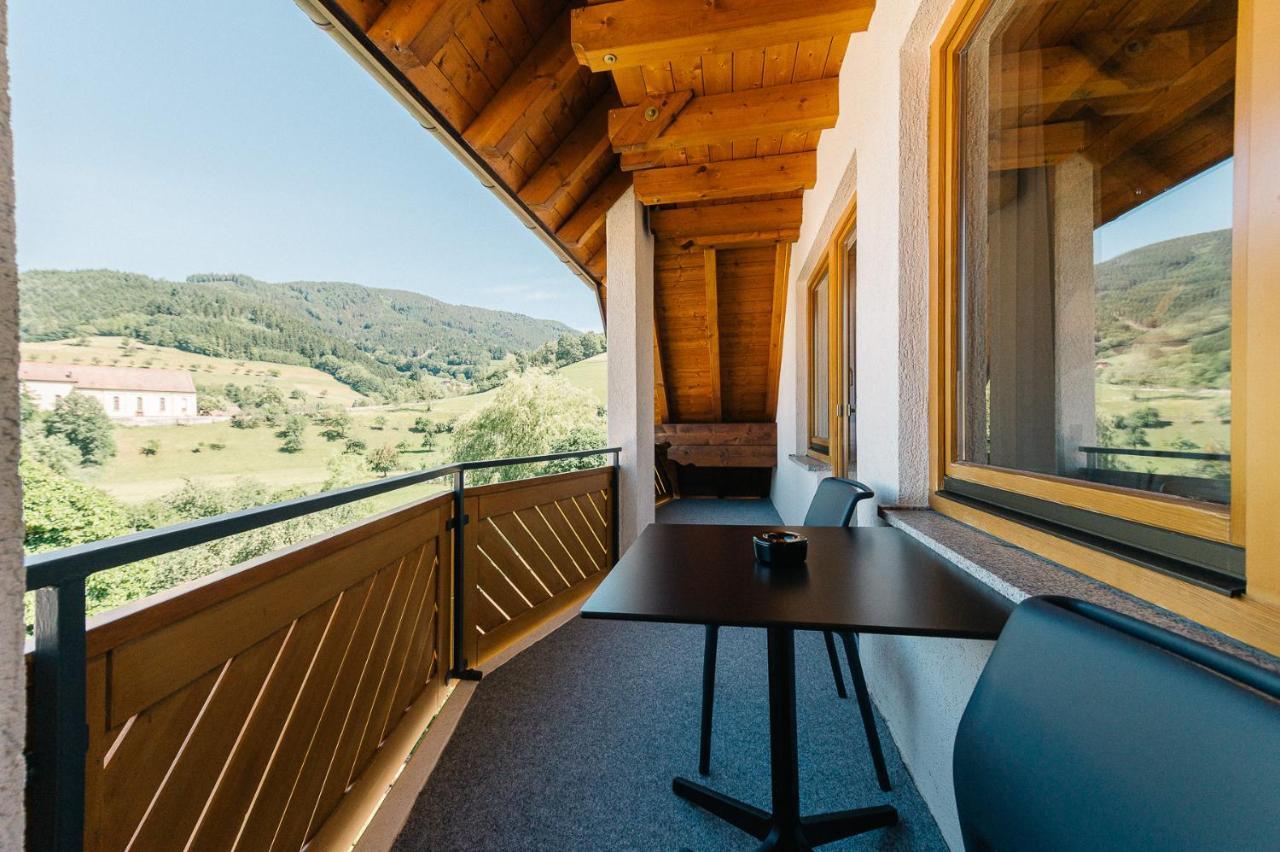 Moderne 2 Zi.-Fewo Blackforest Art Naehe Freiburg Simonswald Zewnętrze zdjęcie